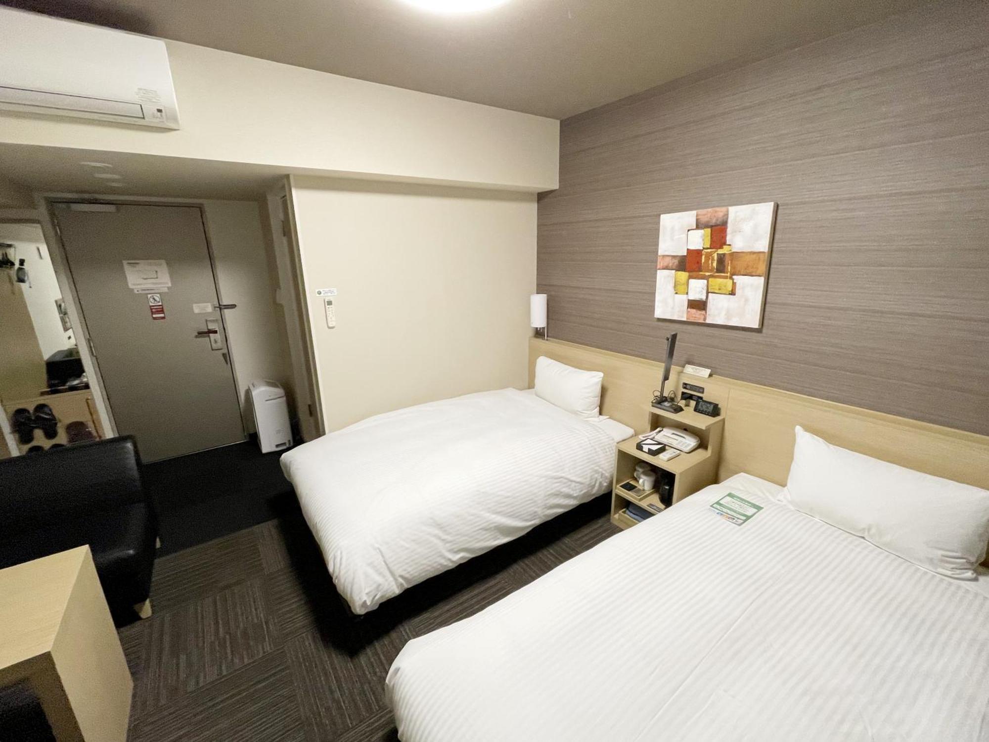 Hotel Route-Inn Osaka Takaishi -Hagoromo Ekimae- Bagian luar foto