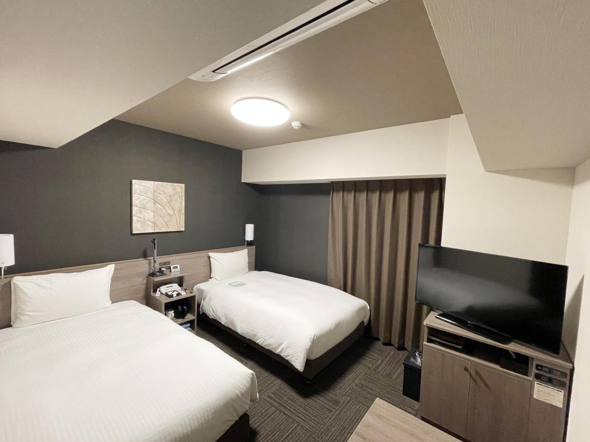 Hotel Route-Inn Osaka Takaishi -Hagoromo Ekimae- Bagian luar foto